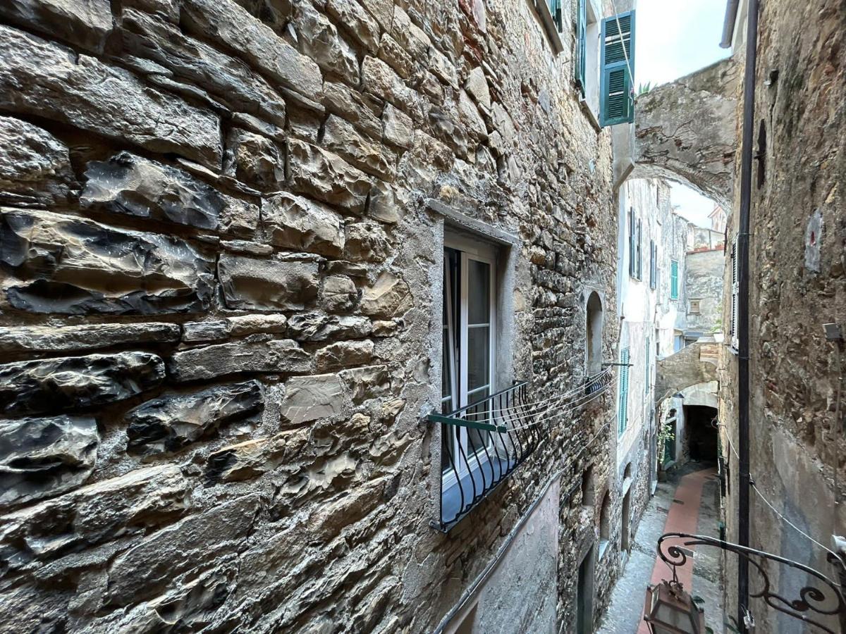 Bed and Breakfast La Finestra Sul Borgo Черво Экстерьер фото