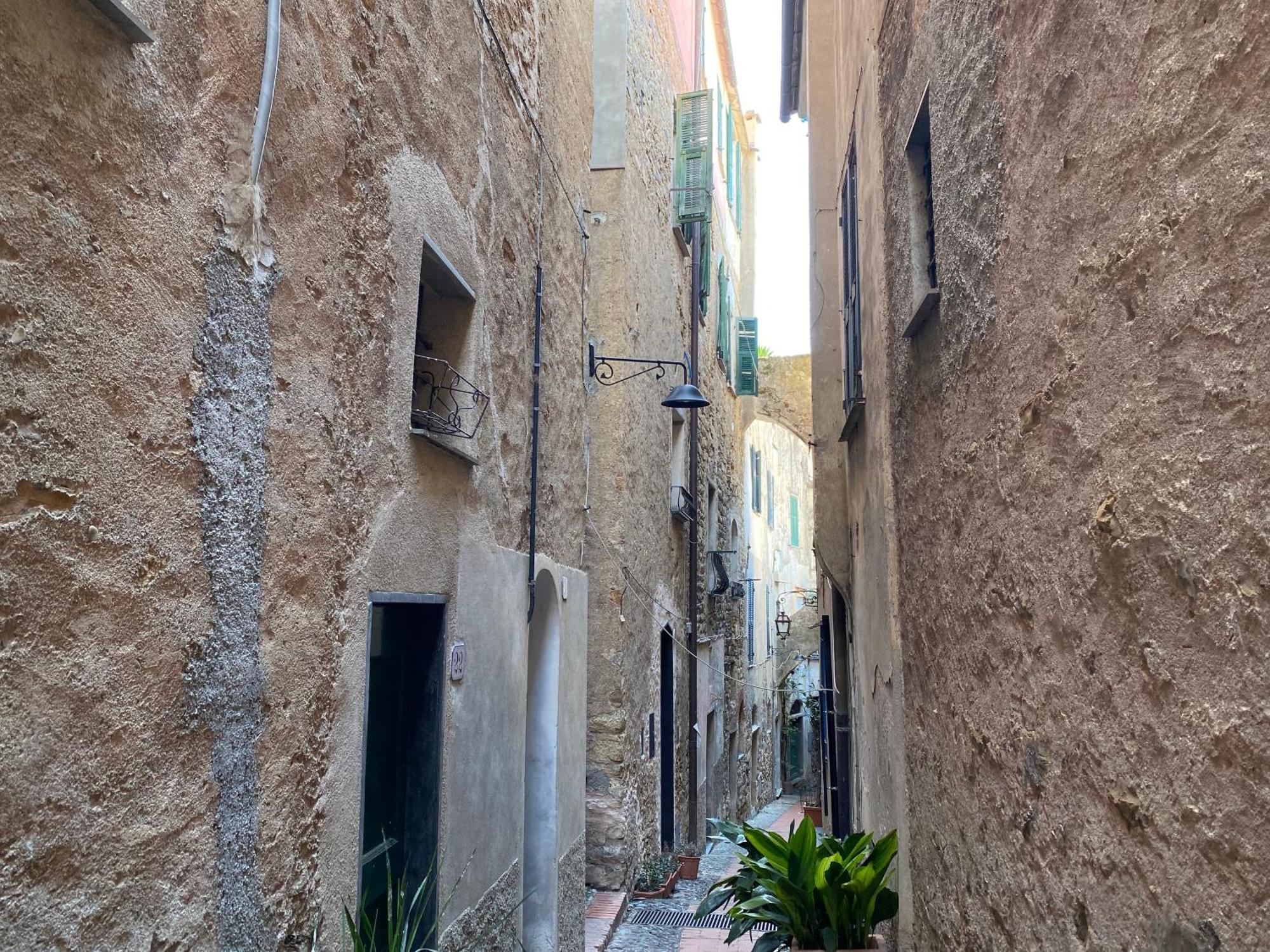 Bed and Breakfast La Finestra Sul Borgo Черво Экстерьер фото