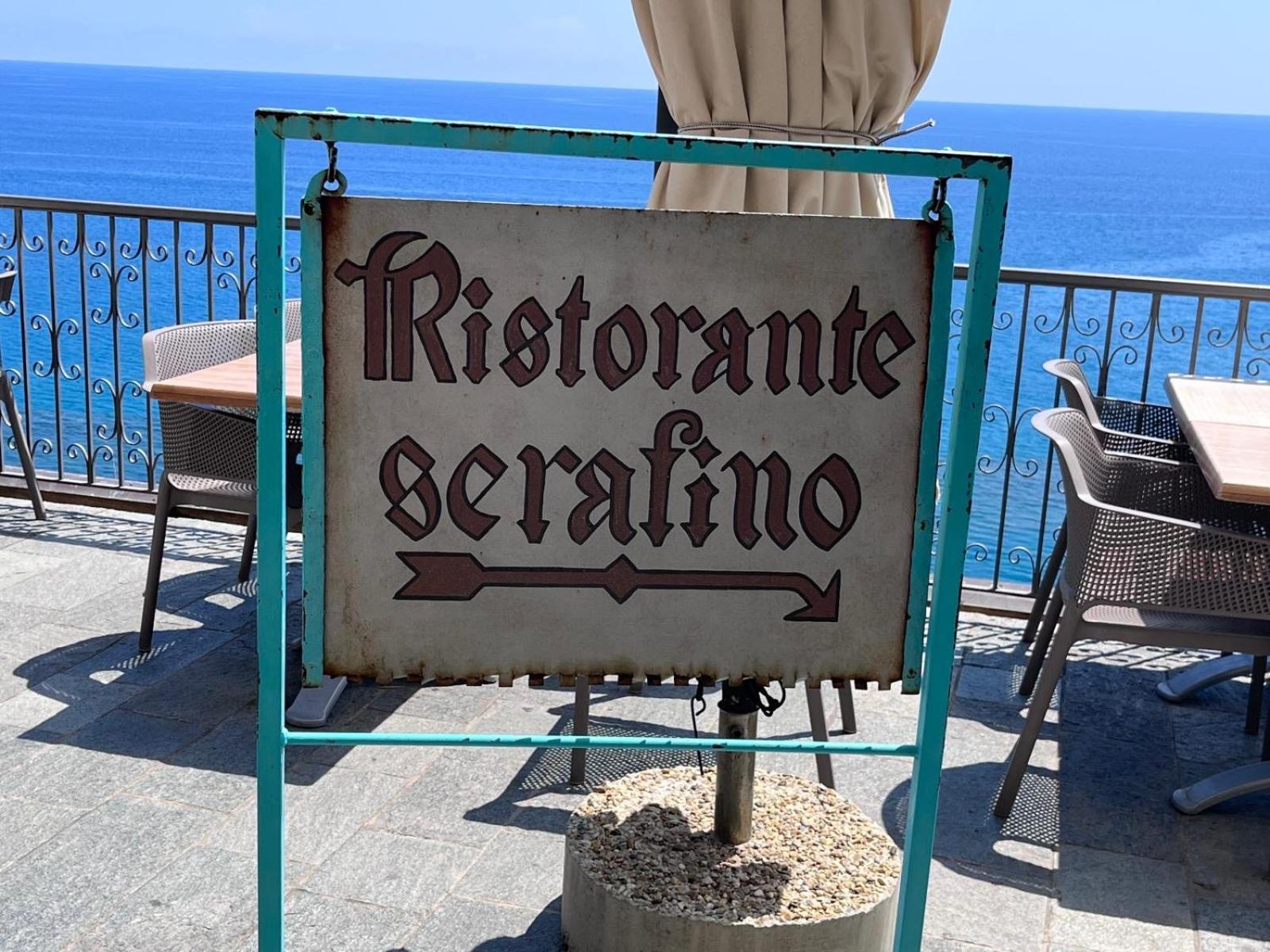Bed and Breakfast La Finestra Sul Borgo Черво Экстерьер фото