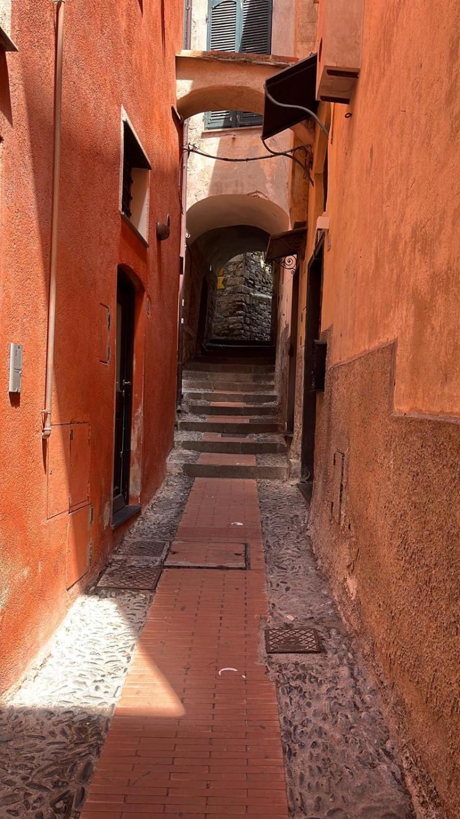 Bed and Breakfast La Finestra Sul Borgo Черво Экстерьер фото